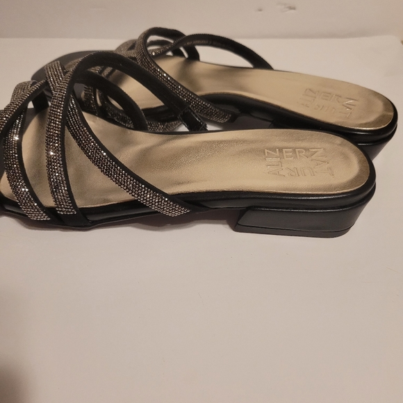 Naturalizer black size 8.5 slides new in box - Picture 5 of 8